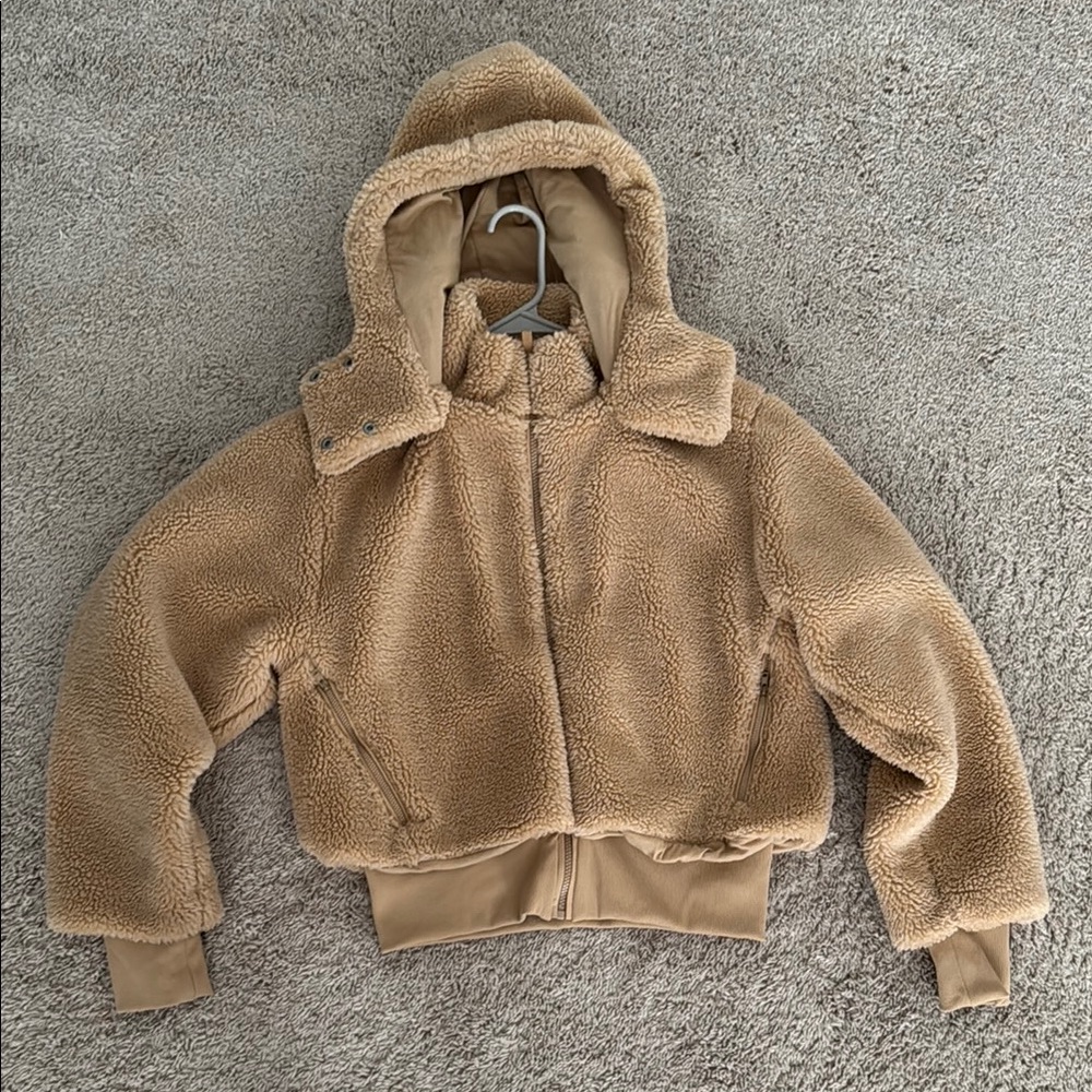 ALO Yoga Tan Cropped Teddy Jacket with Hood and Zipper